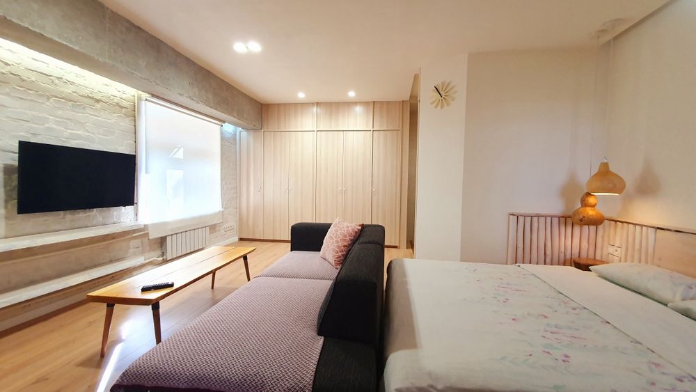 Сдаётся посуточно 1-комнатная на Ц4. Центр, чисто, конфидециально.