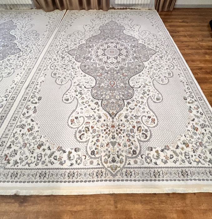 Продам два ковра