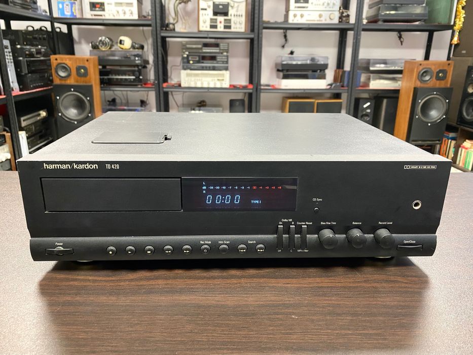 Сериозен дек Harman Kardon