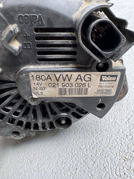 Alternator VW Volkswagen Passat B6 2.0 BMP 180A(021 903 026L)