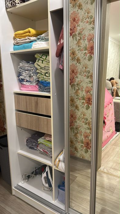 Продам шкаф купе в хорошем  состояний