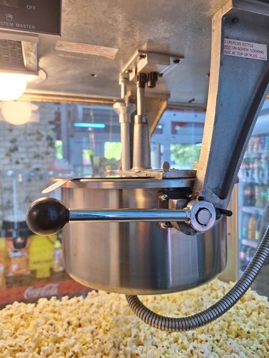 Mașină/aparat de popcorn ultra profesională marca Gold Medal Made în USA.  Preț 1600€ fix!