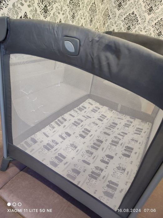 Продам складной детский манеж кровать