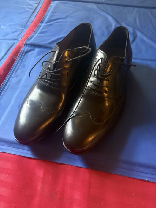 Pantofi din piele naturala Pollini