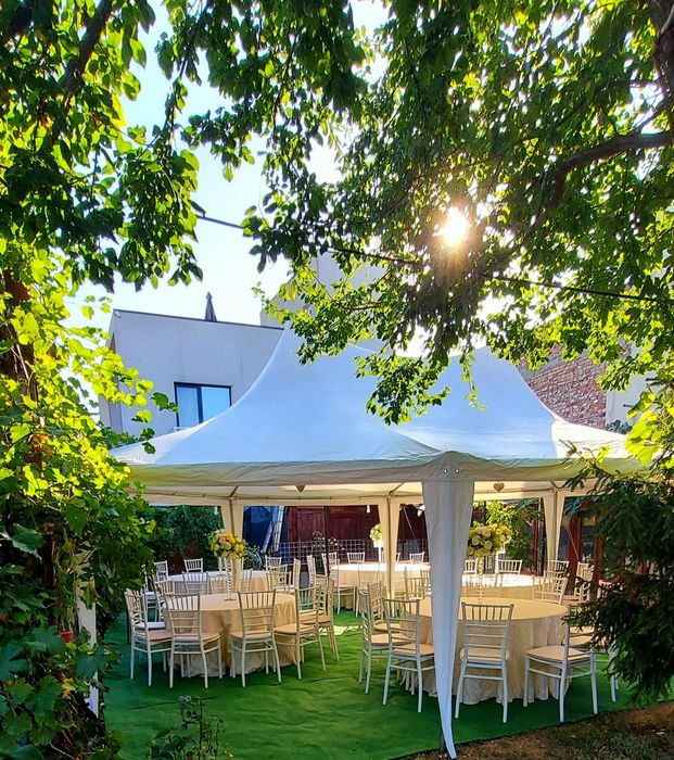 Corturi de inchiriat