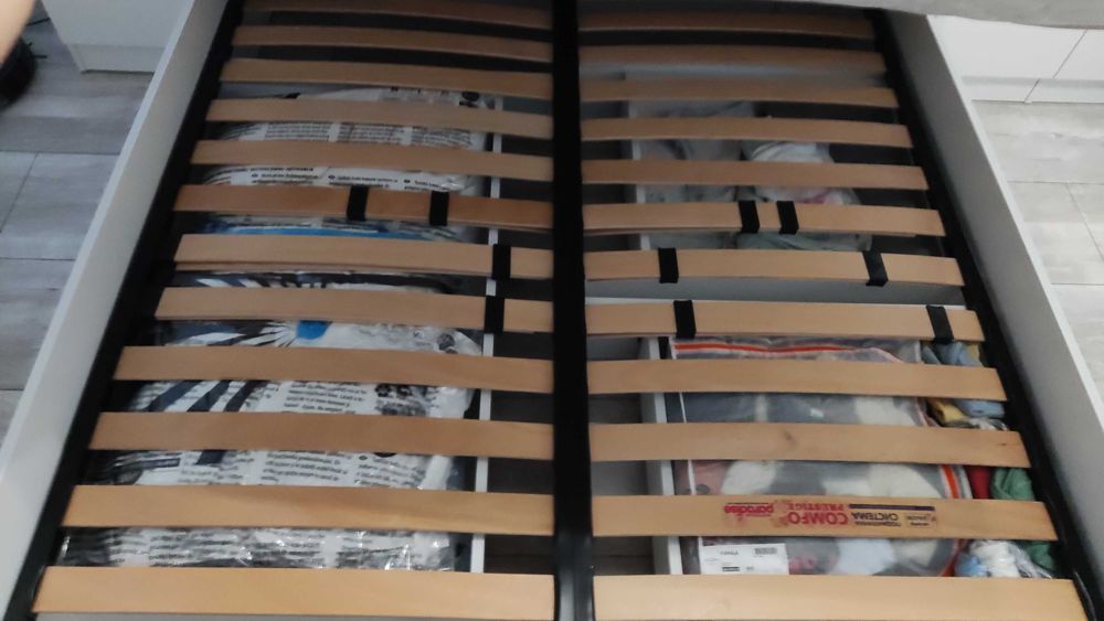 Спалня с матрак и подматрачна рамка