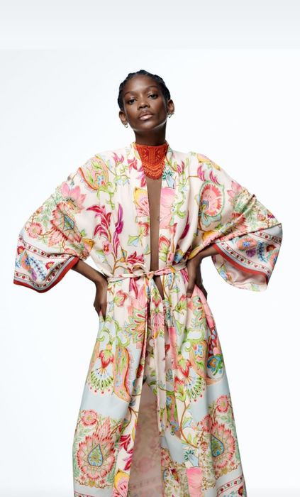 Zara дамски сет флорален