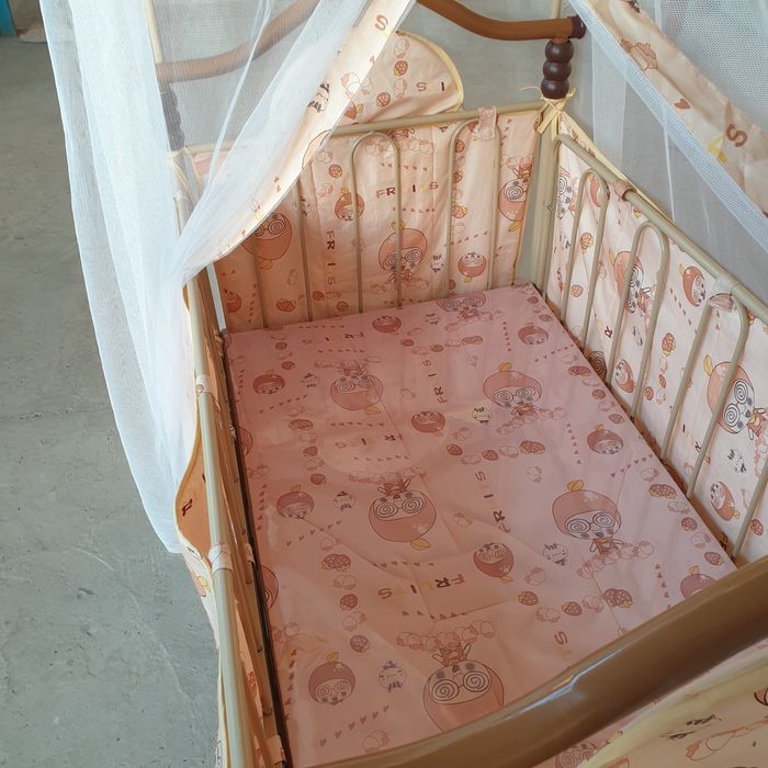 Tezda sotiladi, bollar mebili 650000 sum