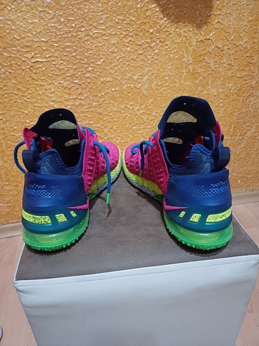 Продавам маратонки