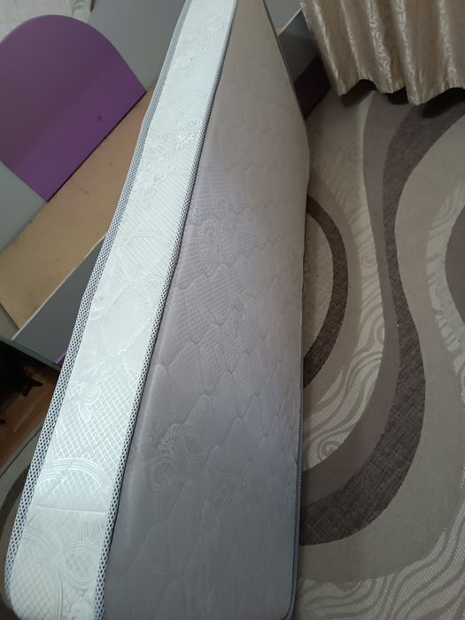 Детская кровать с матрасом