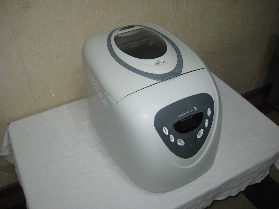 Хлебопечка Tarrington House оригинал отличном почти новым состоянии!