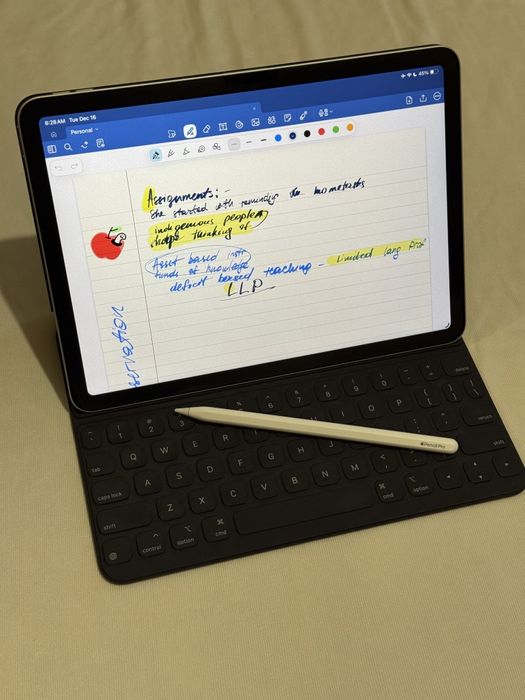 iPad Air 11" M2 | 128GB + Apple Keyboard  + Pencil Pro

Xotira: 128GB