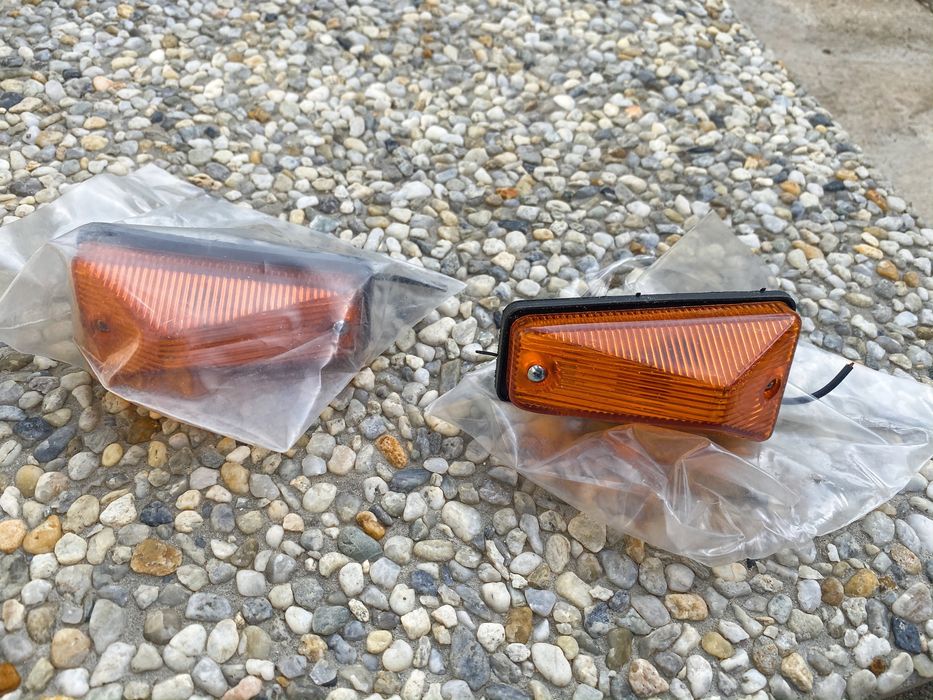 semnal semnale semnalizatoare lampa aripa Dacia 1300 1310 Aro noi cn3