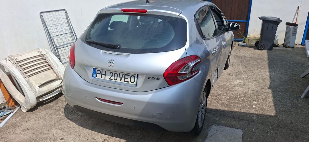 Peugeot 208 1.4d 2012 avariat