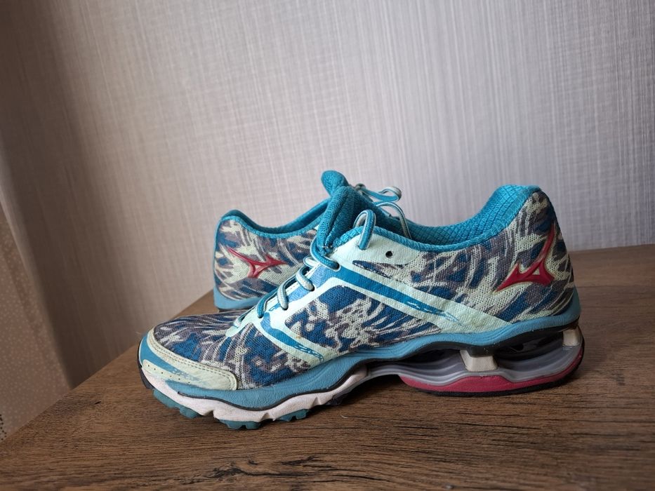 Mizuno маратонки 40 номер.