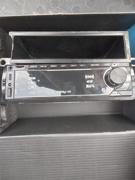 Продам магнитолу Pioneer