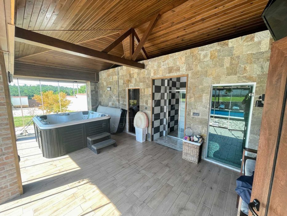 Къща за гости Oak Pearl