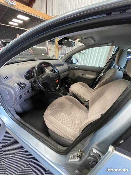 Пежо 206 / Peugeot 206 1.4 benzin 1.6  2003г НА ЧАСТИ!