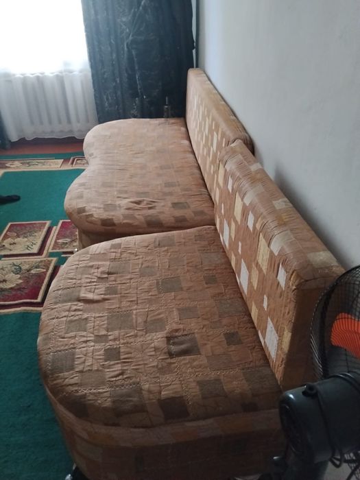 Диван раскладной с пуфиком