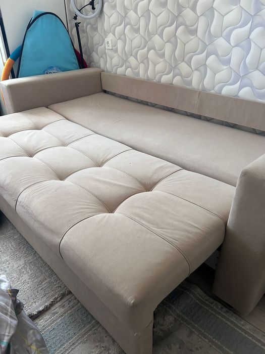 Срочно продаем диван