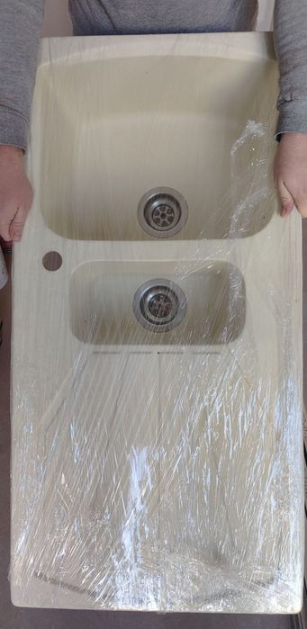 Двойна мивка с плот