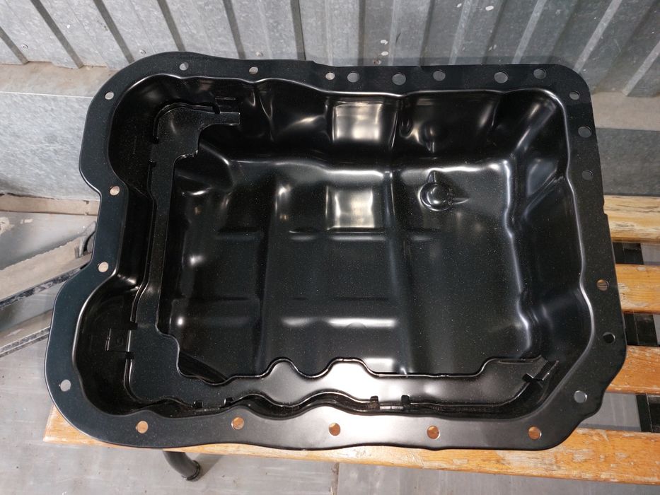 Продам поддон двигатель 2.4 кия.хюндай.