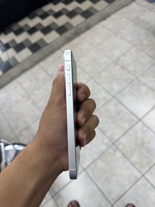 Iphone 11  17 pro korpusda