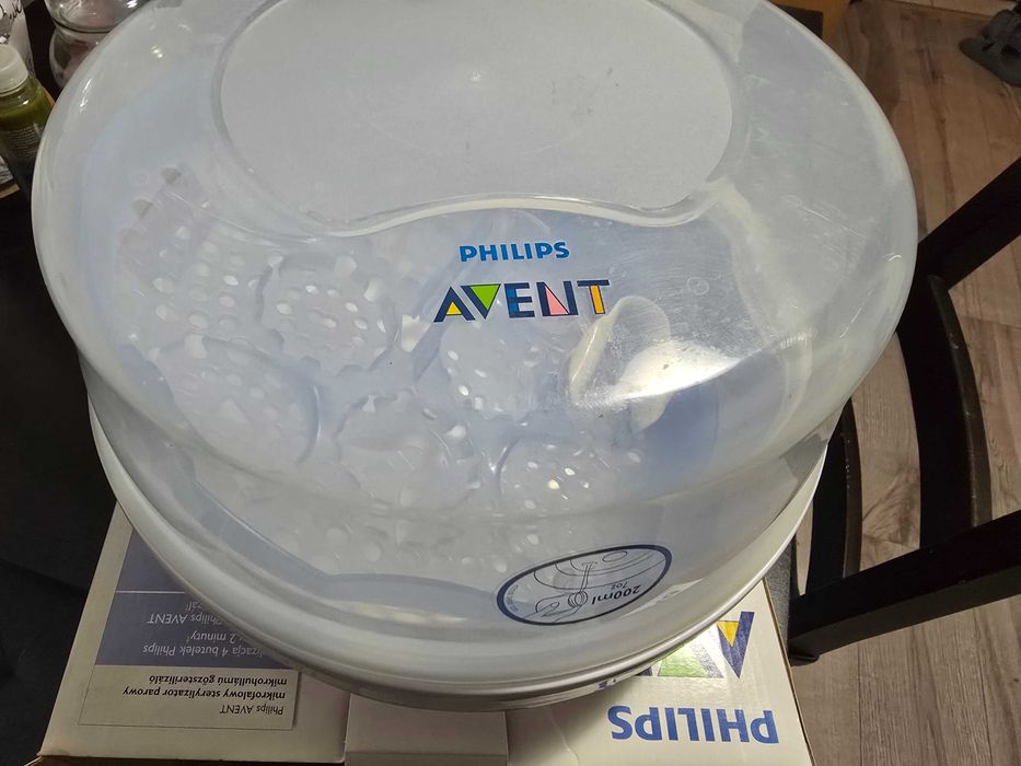 Vând sterilizator pentru microunde Philips AVENT SCF2820/02