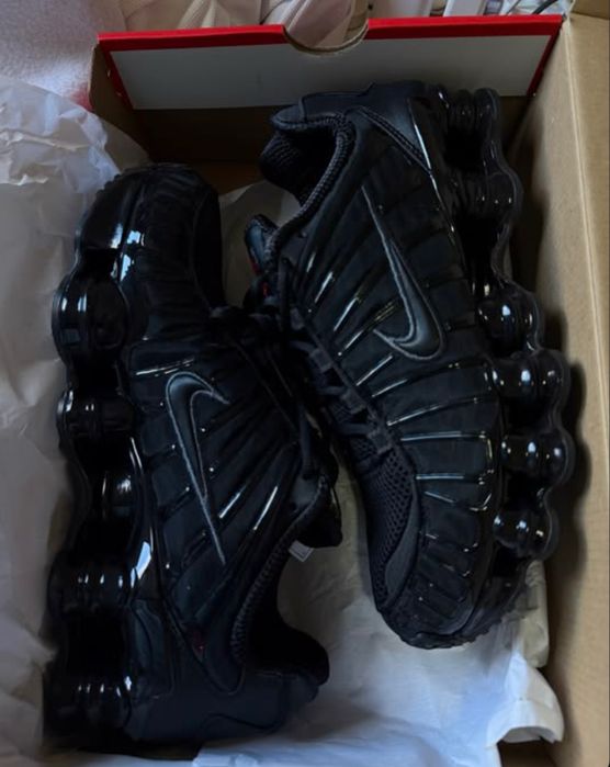 NIKE SHOX черные. В идеальном состоянии.