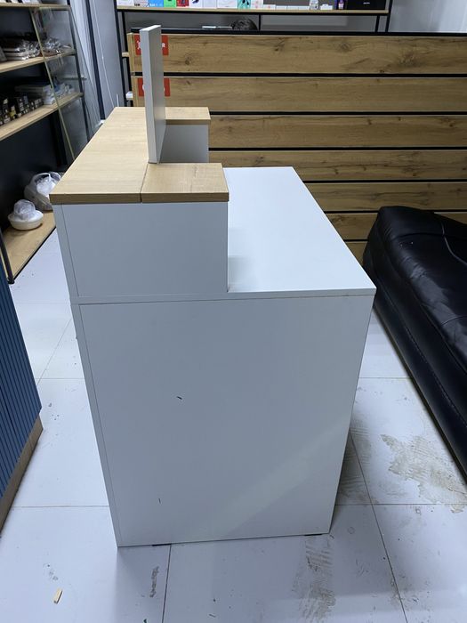 Продам Ресепшн в отличном состоянии