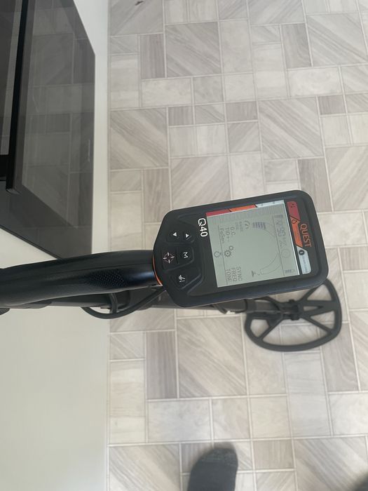 металлоискатель Quest Q40