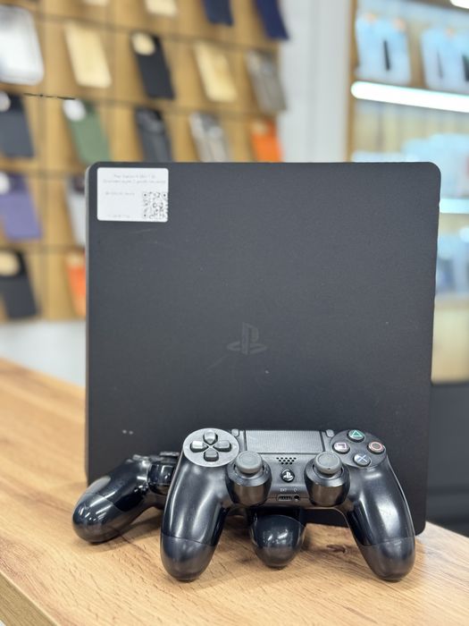 Play Station 4 Slim 1 Tb