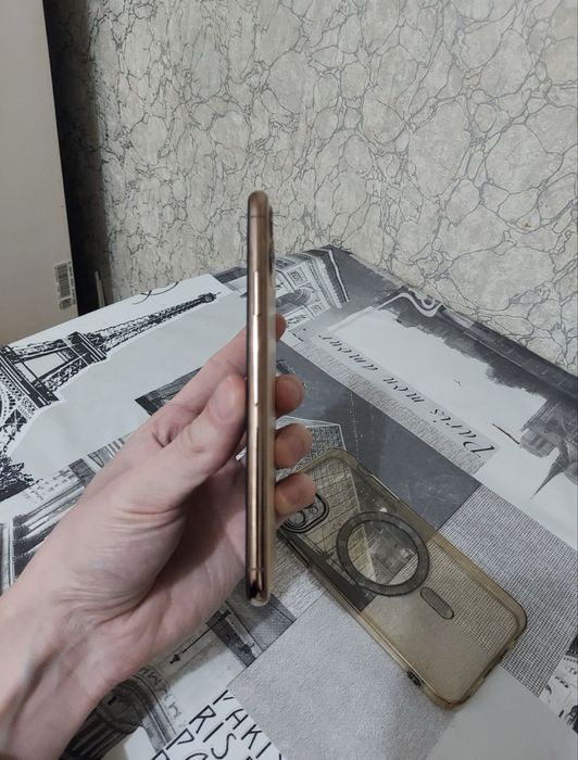 Обменяю iphone 11 pro max