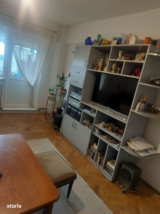 Apartament 3 camere decomandat, Cartier Sarari, zona Spaniei — fotografia 3