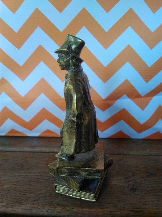 Продавам антикварна медна склуптура Давид Копърфийлд 1