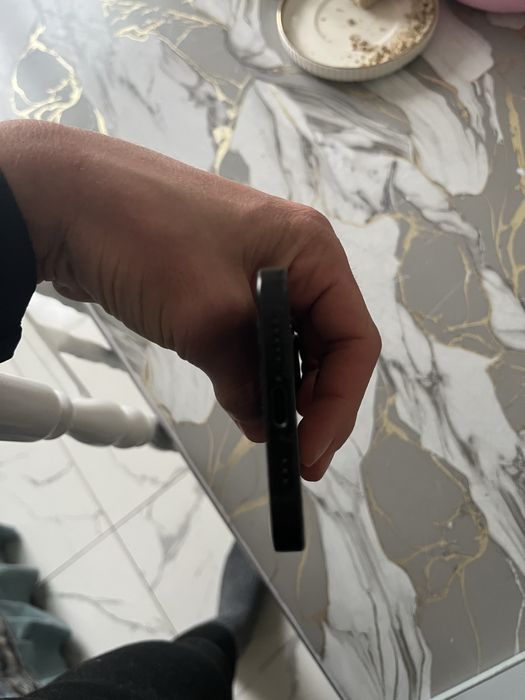 IPHONE 15 в идеальном состоянии