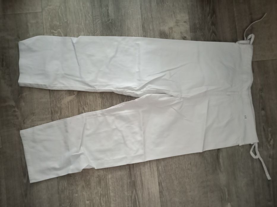 Продам кимоно карате и дзюдо