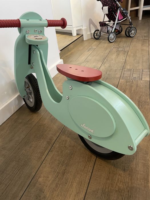 Детско колело - бalance bike vespa дървен баланс байк веспа