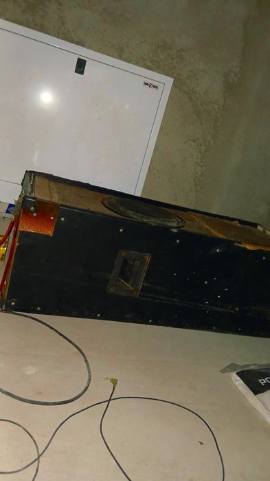 Vând-schimb subwoofer logitech z5500
