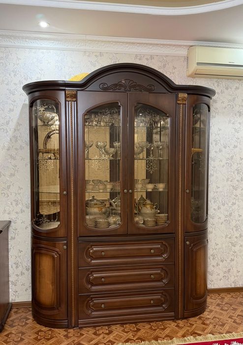 Сервант с Комодом