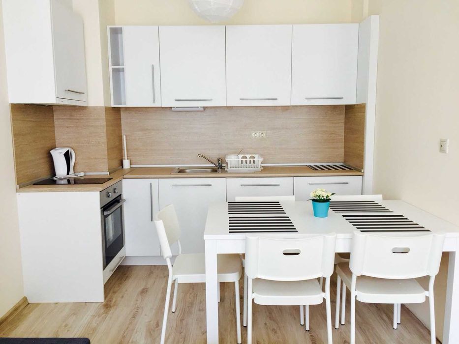 Дава се под наем Тристаен апартамент в Варна, Аспарухово - 80 кв.м за 700 € - Снимка #4