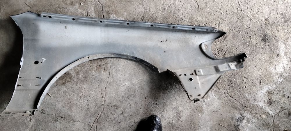 Крыло от Ауди а6 с4