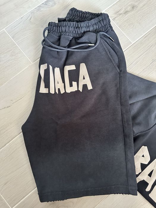 Balenciaga облекло
