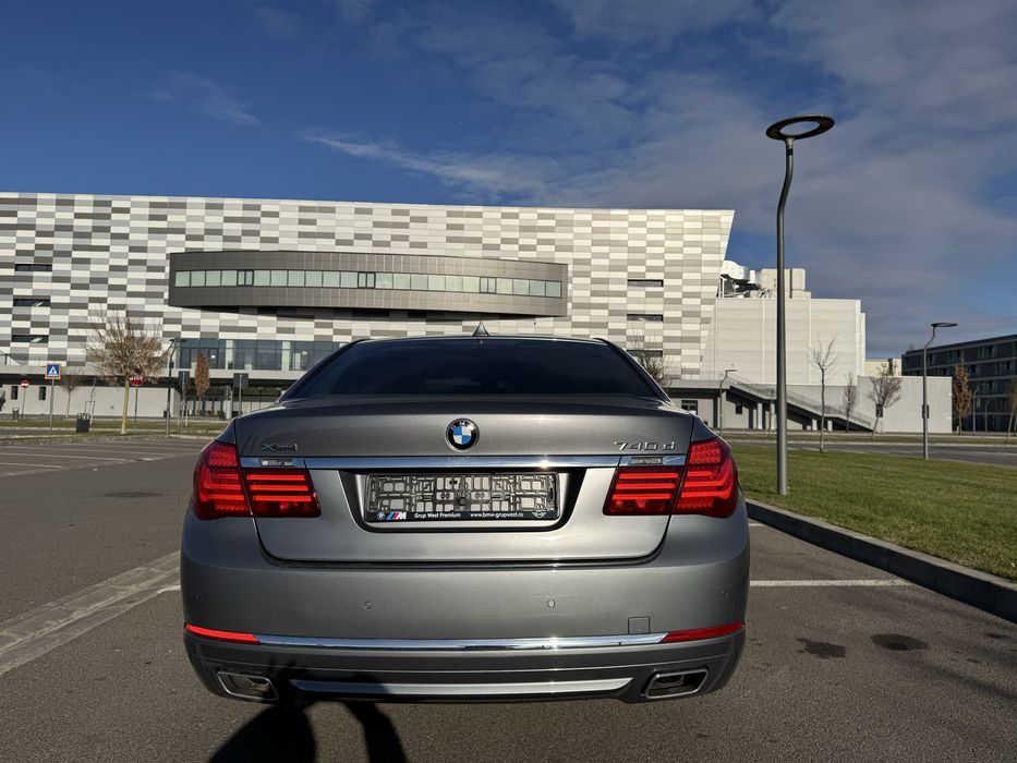 BMW 740 D  XDRIVE 2013
