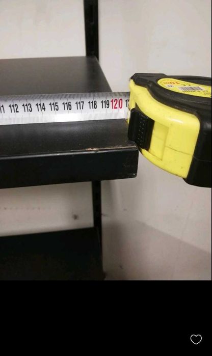 Стелажи за магазин