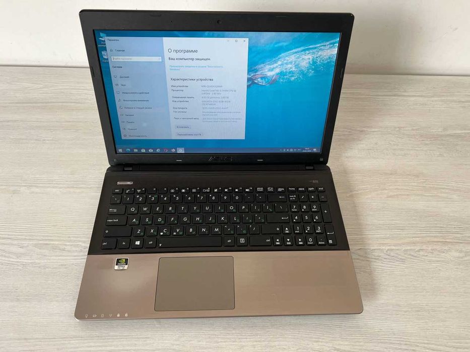 Ноутбук Asus X550 / 15.6" / Intel Core i3 / 4 GB DDR4