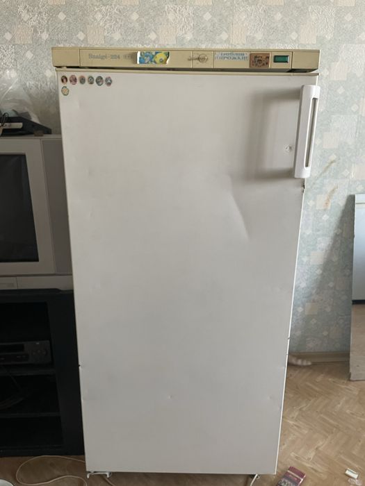 продам холодильник