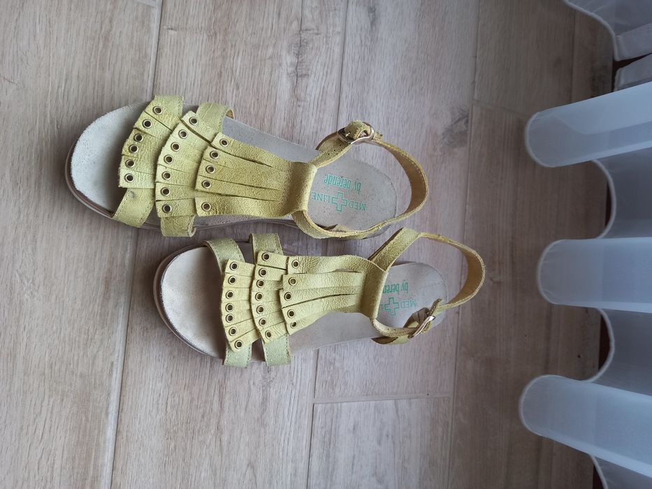 Sandale din piele