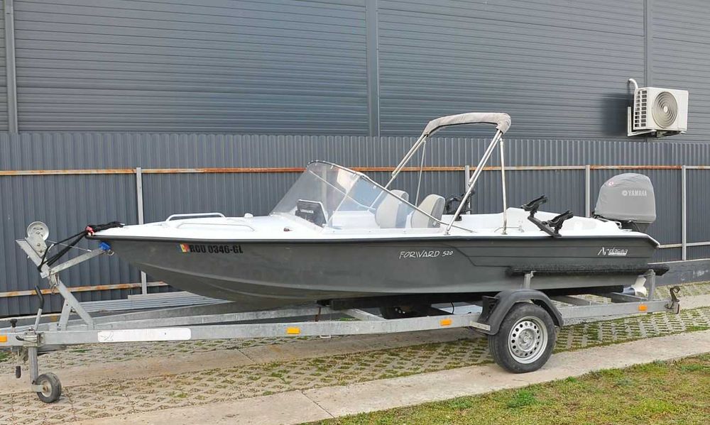 VAND ambarcatiune FORWARD 520 + YAMAHA 70 CP