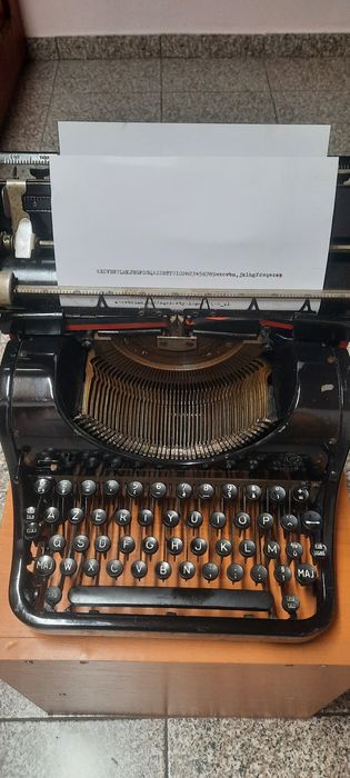 Mașină de scris Olympia 1930  Model 8